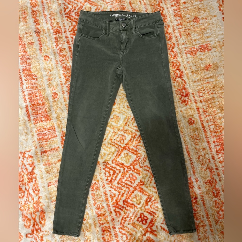 American eagle jogging a